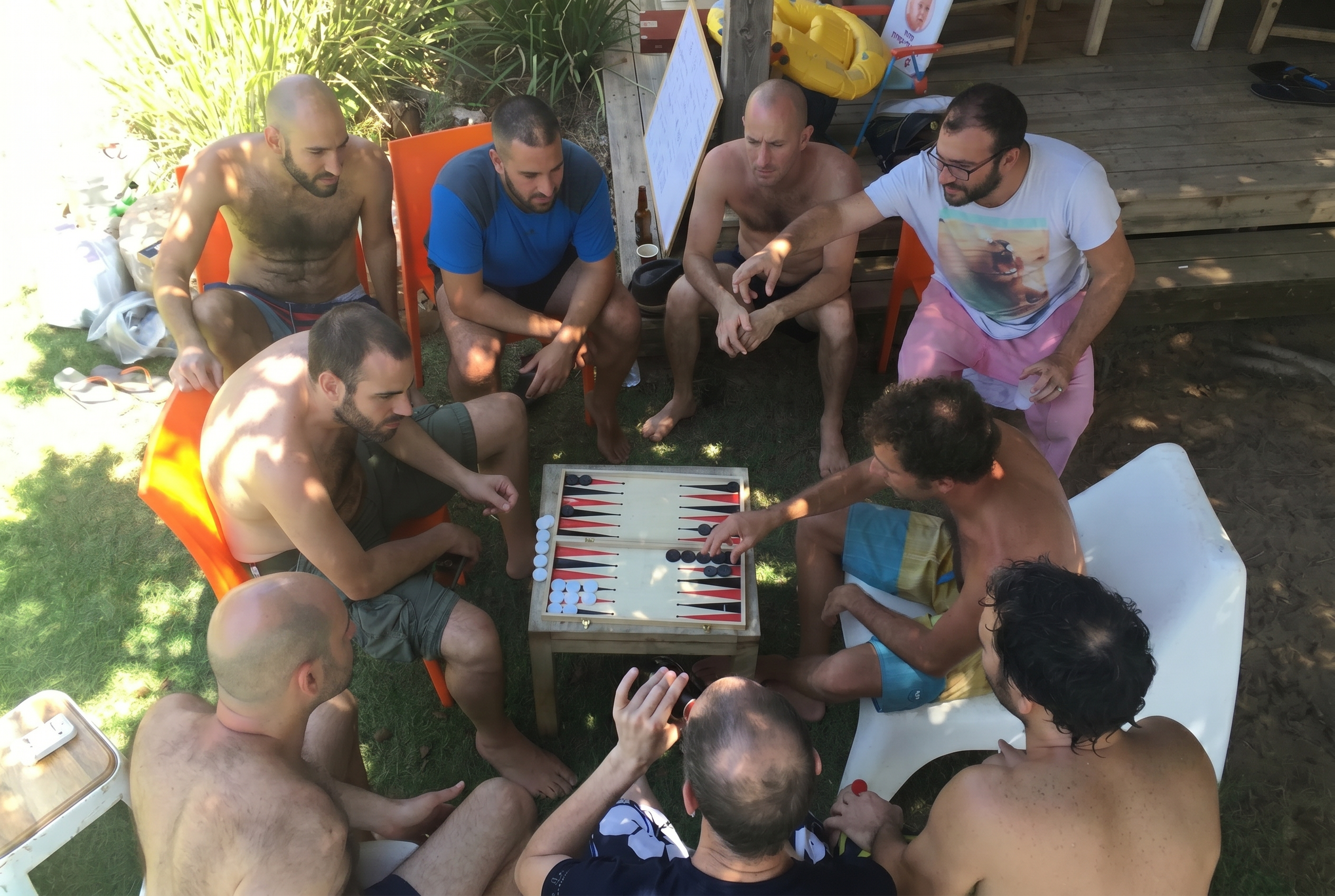 ששבש עם חברים